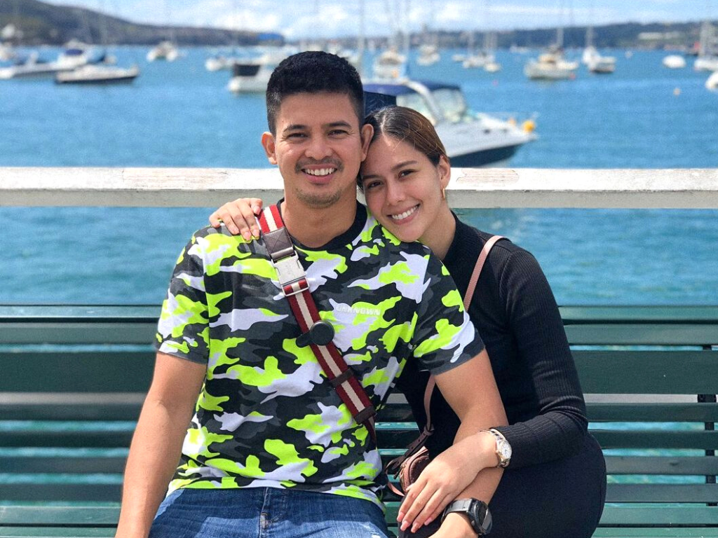 Vickie Rushton, Jason Abalos are engaged!