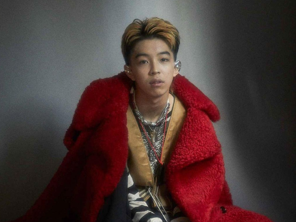 Singer and fashion prodigy YOSHI passed away