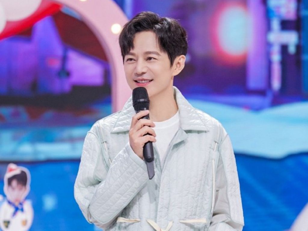 He Jiong reportedly loses father hours before live event