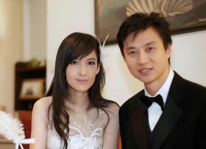 Vivian Chow indirectly denies marital woes, celeb asia, joe nieh, vivian chow, theHive.Asia