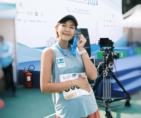 Inez Leong runs a 10km marathon in seventh month pregnancy