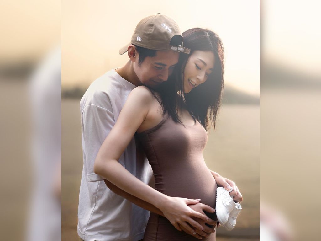 Carlos Chan and Shiga Lin announce pregnancy