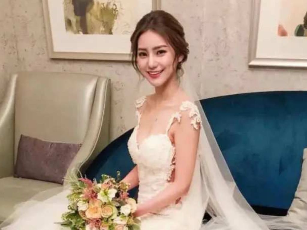 Netizen revealed Wang Xiaofei’s girlfriend was once married