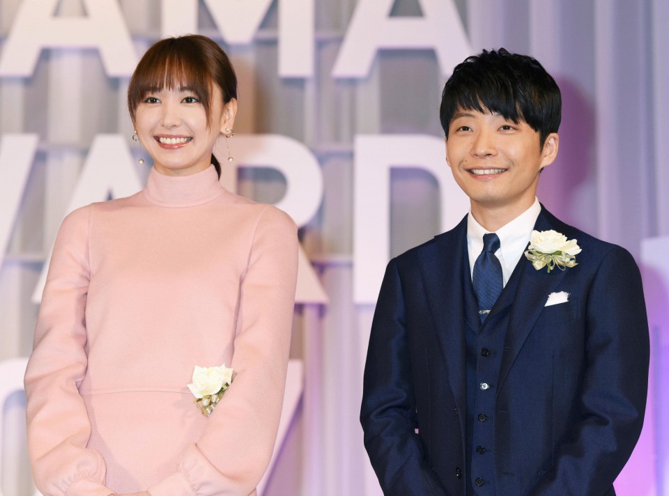 Gen Hoshino denies cheating on wife, celeb asia, gen hoshino, yui aragaki, theHive.Asia