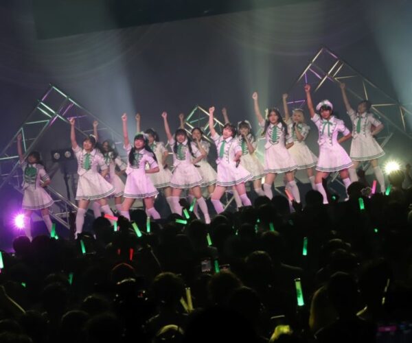 Five AKB48 groups perform for over 2,000 fans at first concert in Malaysia