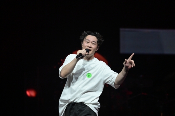 Eason Chan is nervous about resuming world tour, celeb asia, eason chan, theHive.Asia