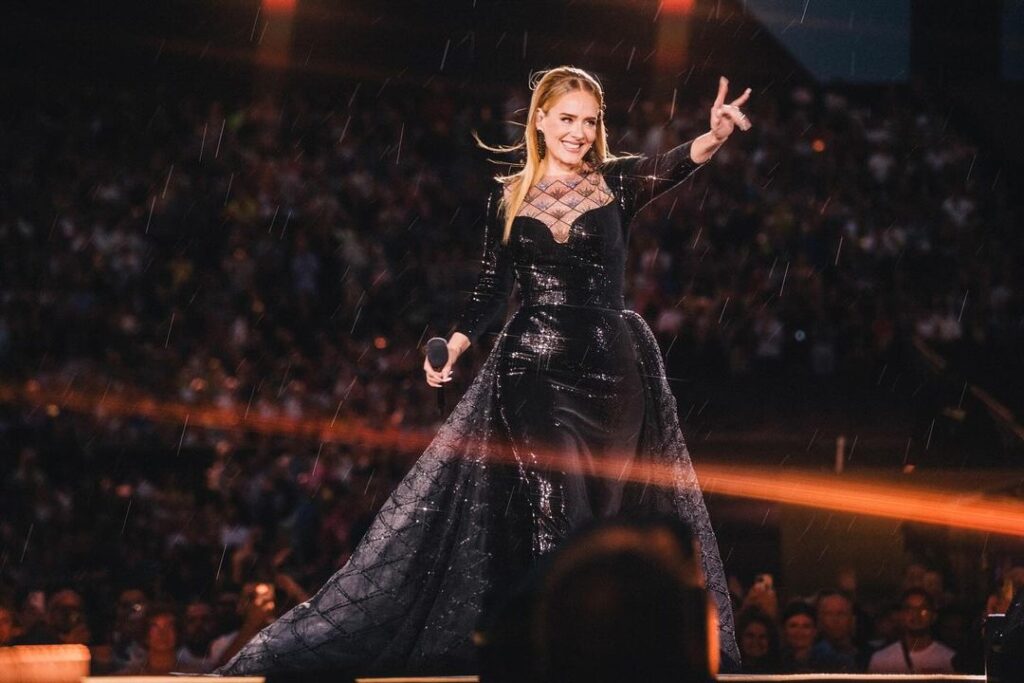 Adele elated to see Celine Dion at her Vegas Residency, news, adele, celeb, celine dion, concert, music, theHive.Asia