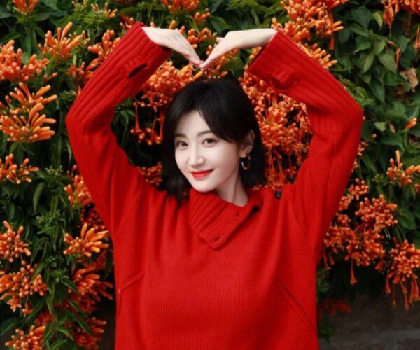 Jing Tian has successfully undergone leg surgery