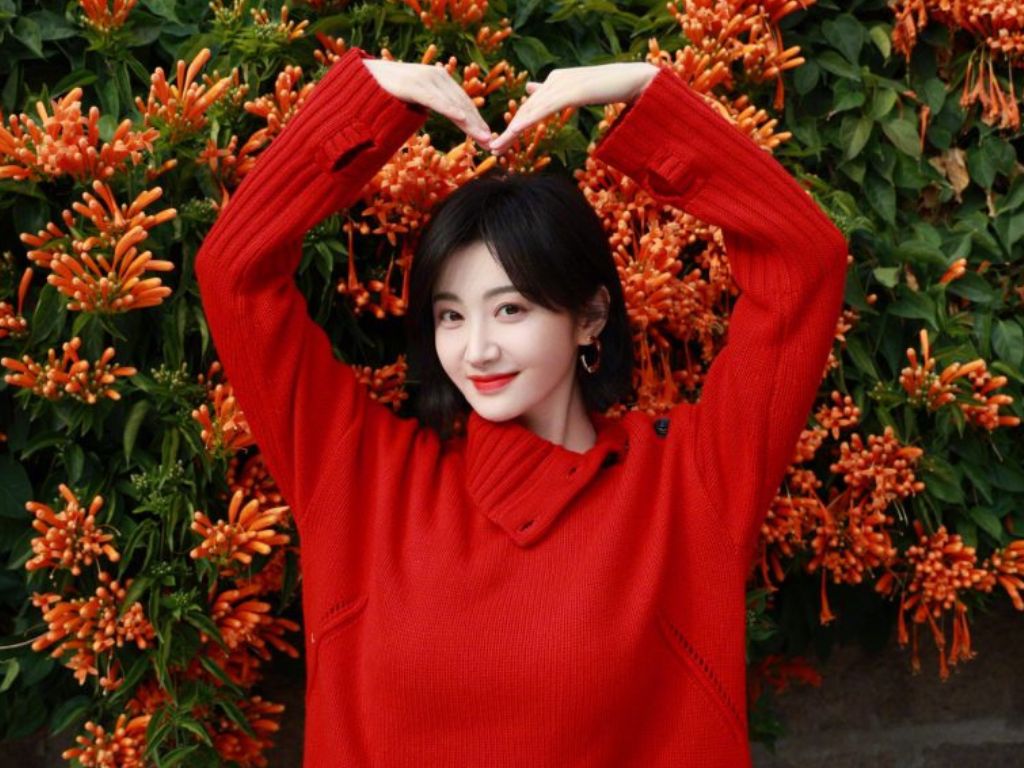 Jing Tian has successfully undergone leg surgery